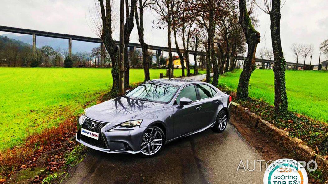 Lexus IS de 2015