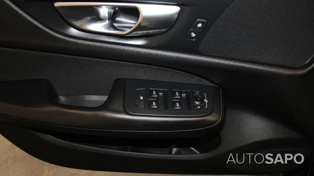 Volvo V60 2.0 D3 Momentum Plus Geartronic de 2020