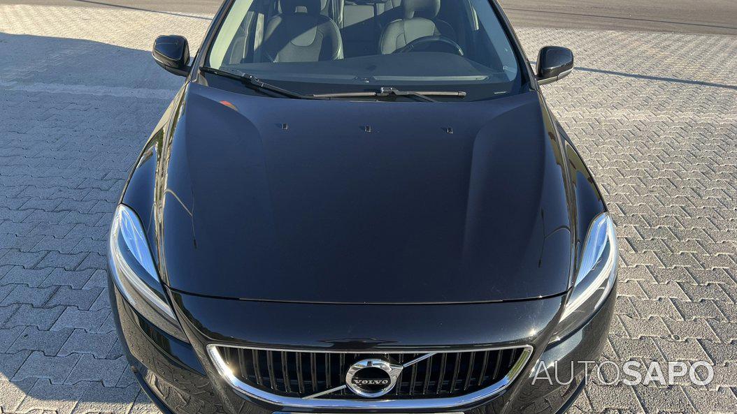 Volvo V40 Cross Country 2.0 D3 Momentum de 2019