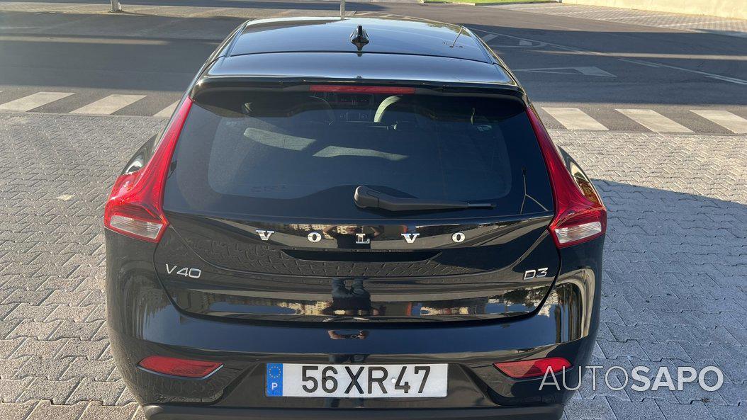 Volvo V40 Cross Country 2.0 D3 Momentum de 2019