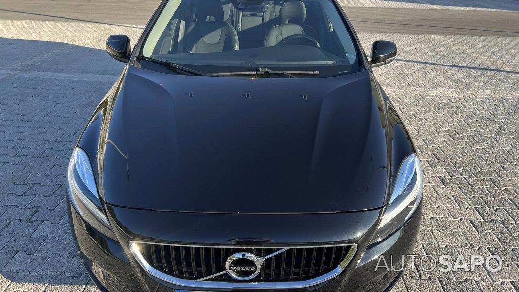 Volvo V40 Cross Country 2.0 D3 Momentum de 2019