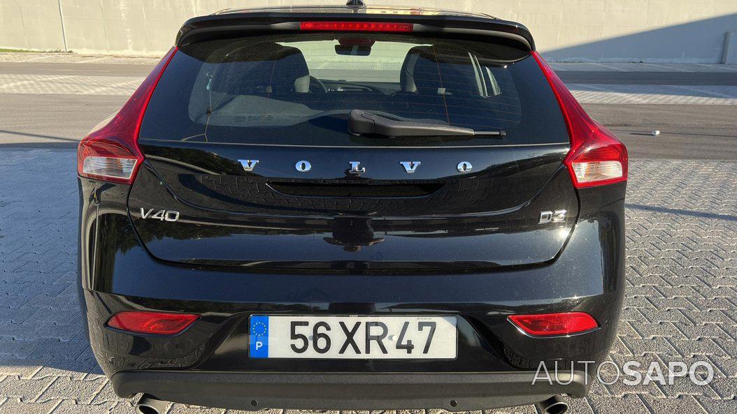 Volvo V40 Cross Country 2.0 D3 Momentum de 2019