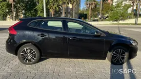 Volvo V40 Cross Country 2.0 D3 Momentum de 2019