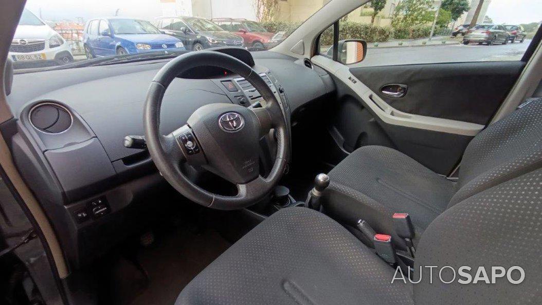 Toyota Yaris 1.0 VVT-i AC de 2011