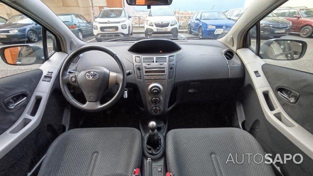 Toyota Yaris 1.0 VVT-i AC de 2011