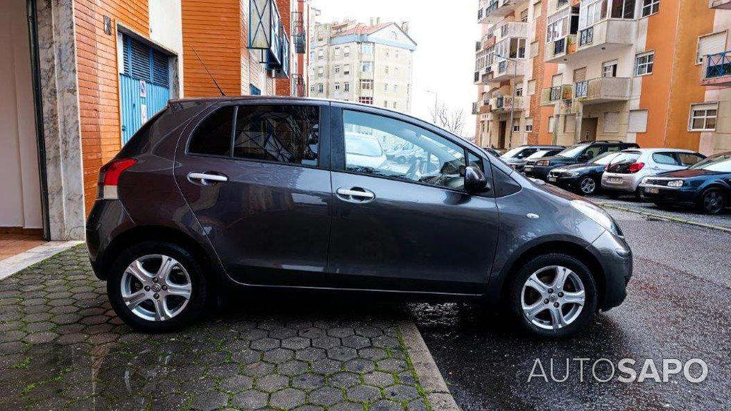 Toyota Yaris 1.0 VVT-i AC de 2011