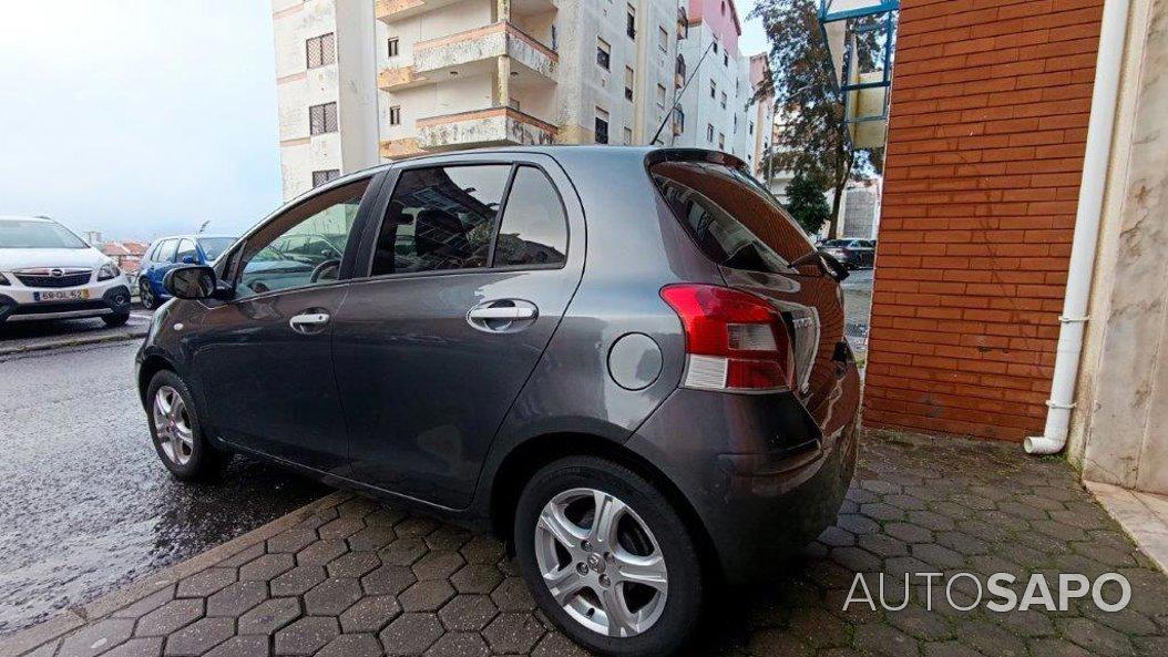 Toyota Yaris 1.0 VVT-i AC de 2011