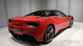 Ferrari 488 de 2016