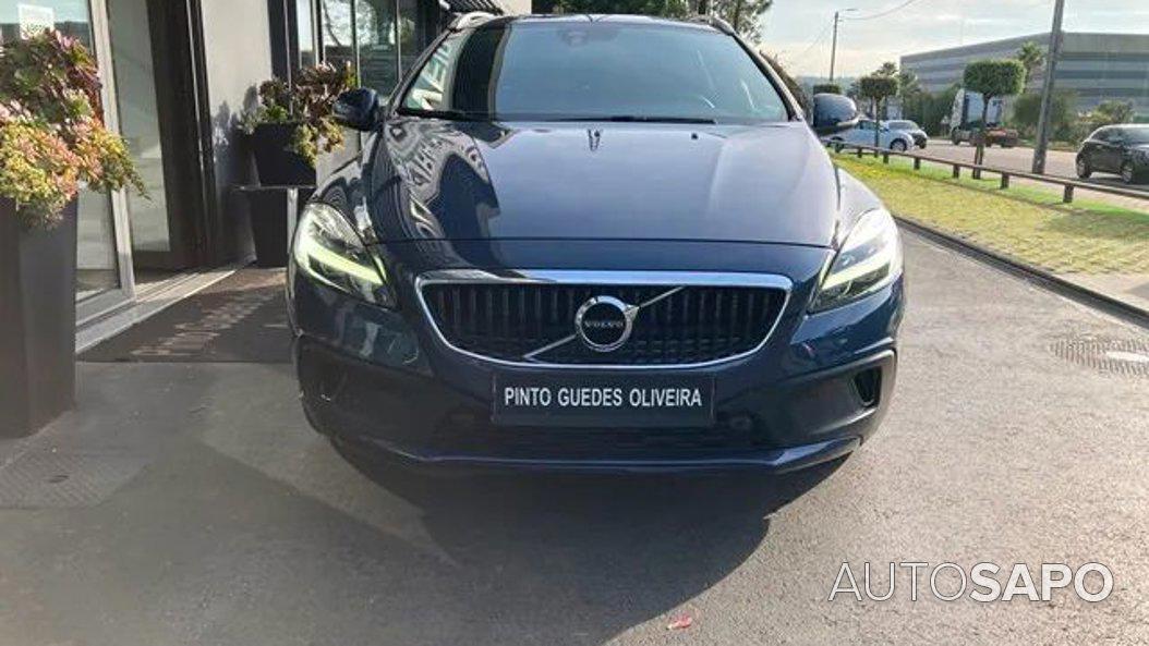 Volvo V40 Cross Country 2.0 D3 Momentum de 2018