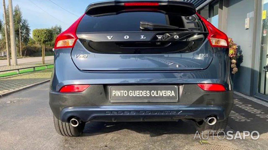 Volvo V40 Cross Country 2.0 D3 Momentum de 2018