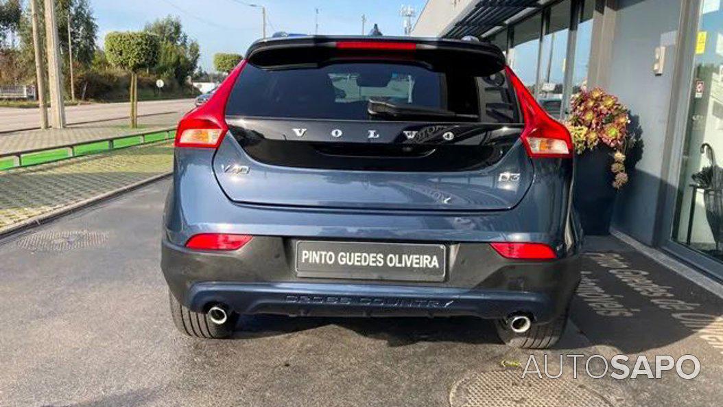 Volvo V40 Cross Country 2.0 D3 Momentum de 2018