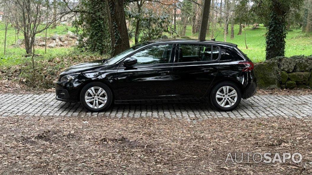 Peugeot 308 1.2 PureTech Allure Pack EAT8 de 2019