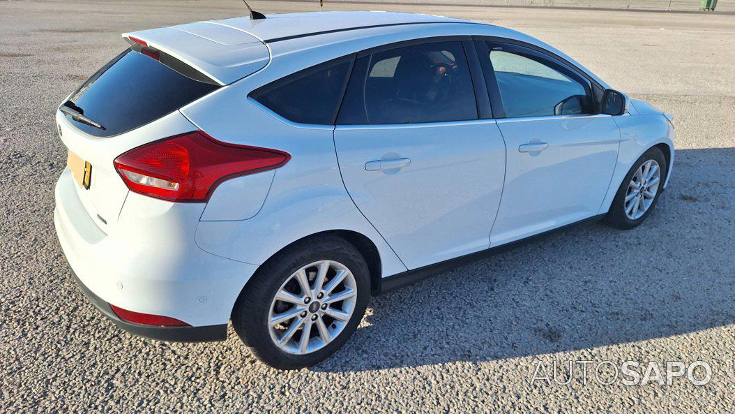 Ford Focus 1.0 SCTi Titanium de 2015