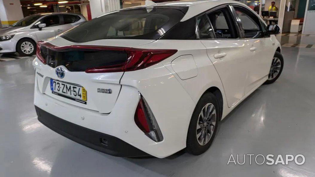 Toyota Prius 1.8 Plug-In Luxury de 2019