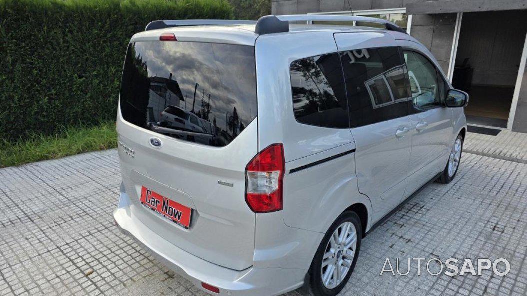 Ford Tourneo Courier 1.0 EcoBoost Titanium de 2017