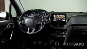 Peugeot 2008 1.2 PureTech Allure de 2014