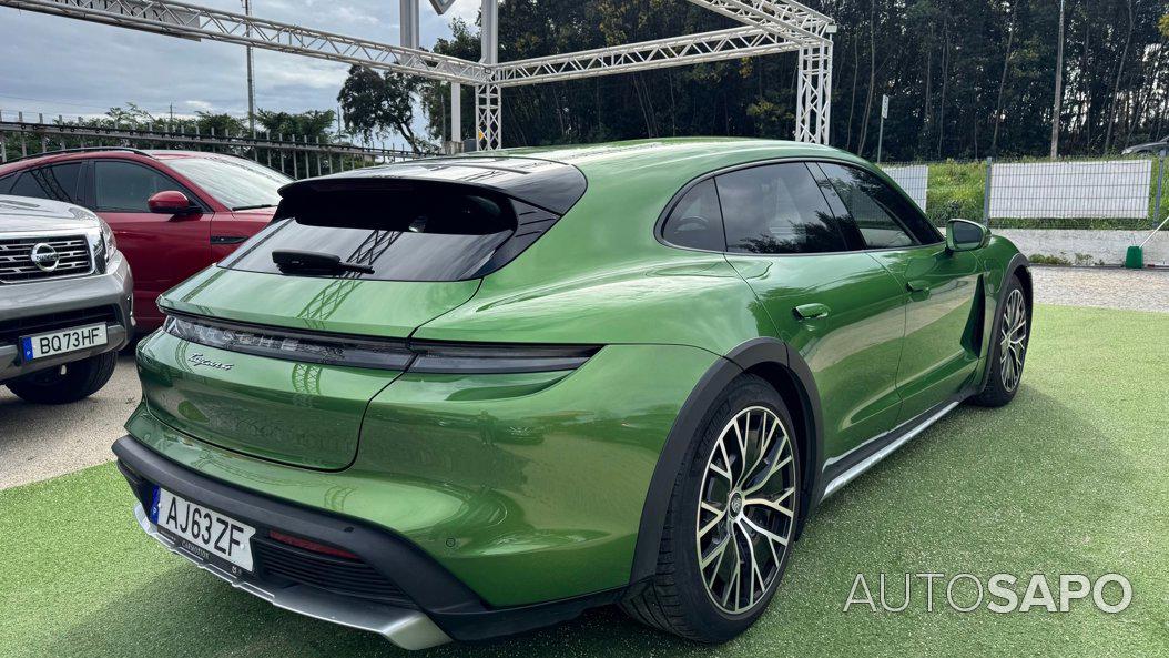 Porsche Taycan Cross Turismo de 2021