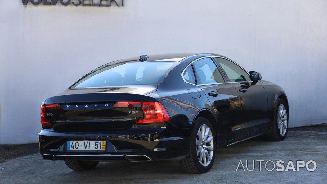 Volvo S90 2.0 T8 Momentum AWD Geartronic de 2018