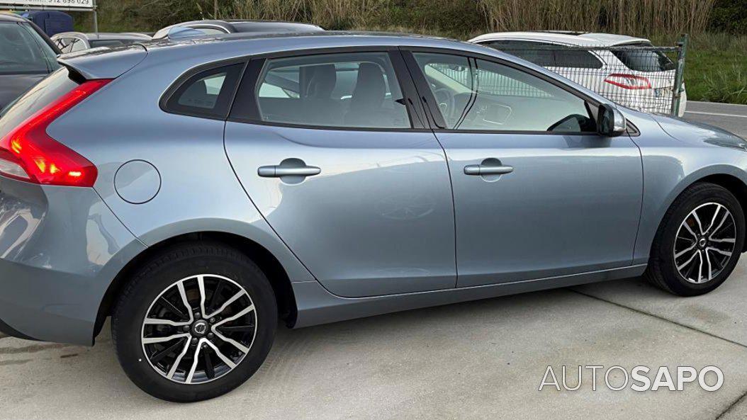 Volvo V40 2.0 D2 Momentum Eco de 2020