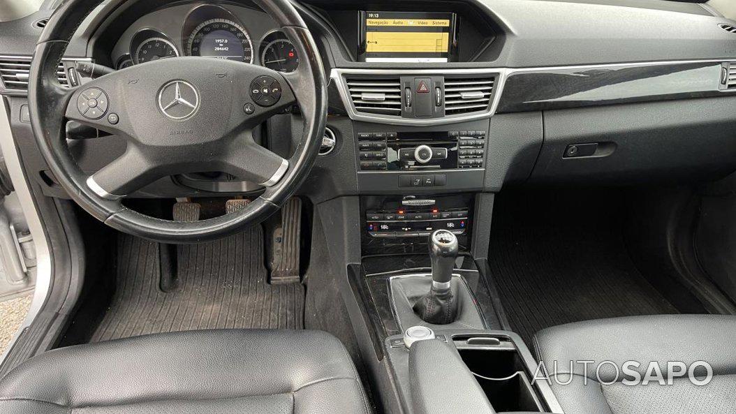 Mercedes-Benz Classe E 220 BlueTEC Avantgarde de 2010