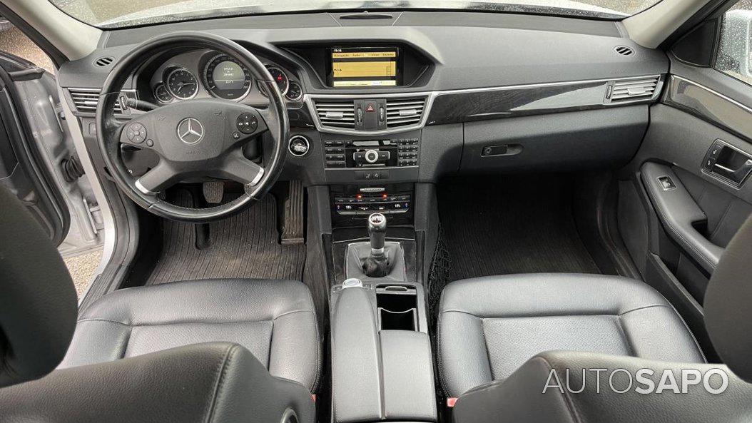 Mercedes-Benz Classe E 220 BlueTEC Avantgarde de 2010