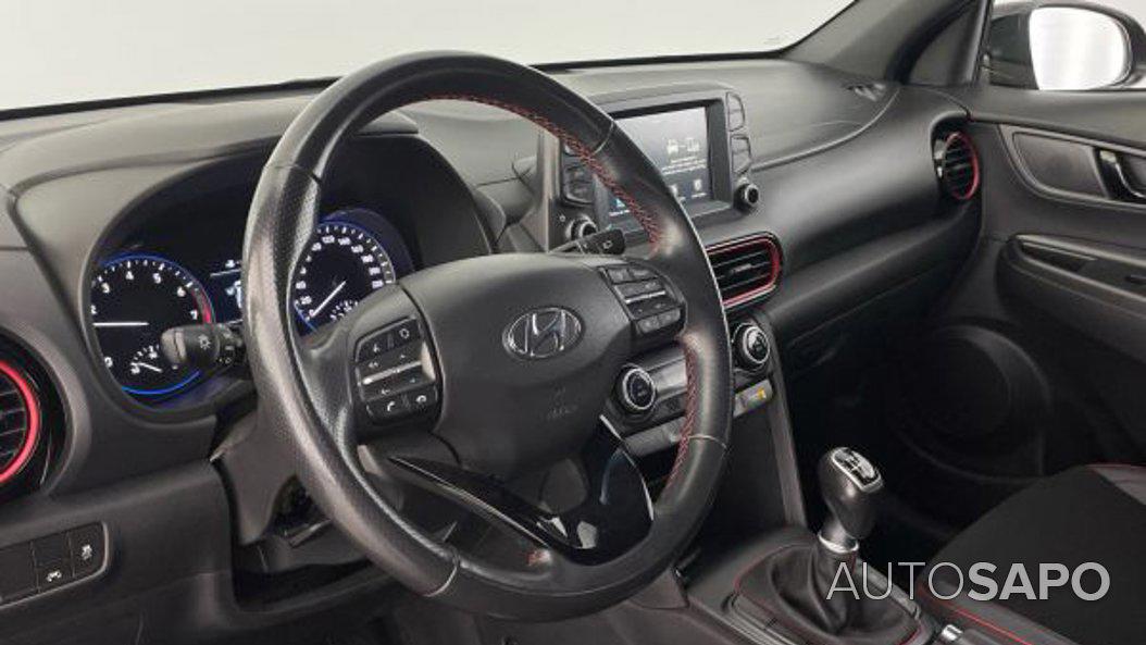 Hyundai Kauai 1.0 T-GDi Premium Pele/Tecido Vermelho de 2018
