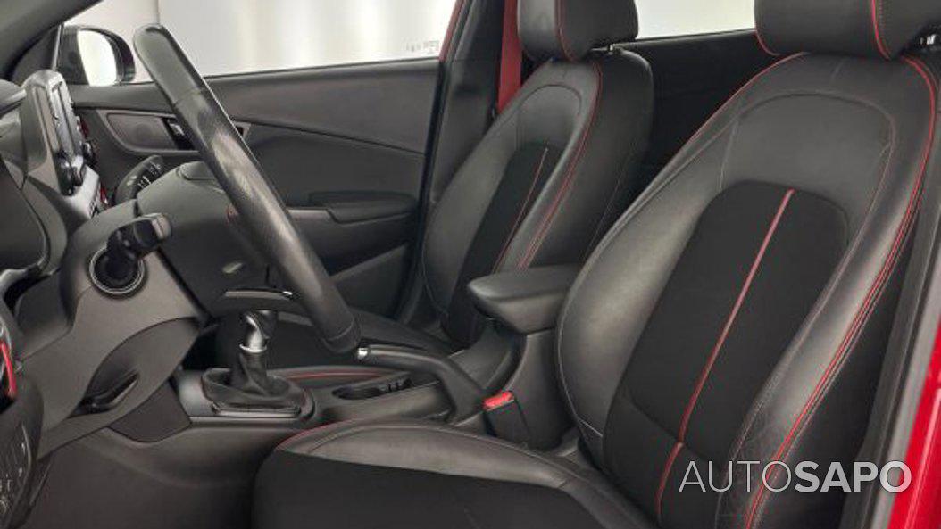 Hyundai Kauai 1.0 T-GDi Premium Pele/Tecido Vermelho de 2018
