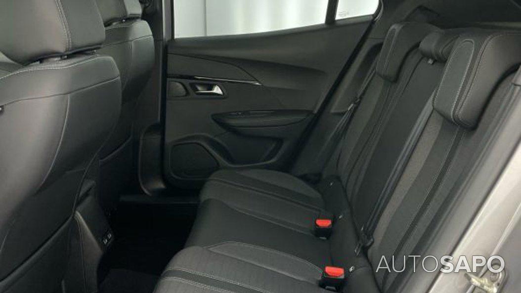 Peugeot 2008 1.2 PureTech Allure de 2021