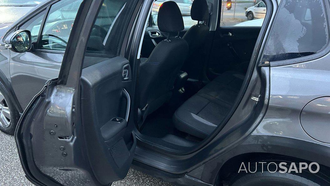 Peugeot 2008 1.2 PureTech Allure de 2019