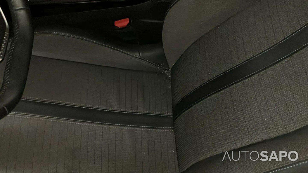 Peugeot e-2008 de 2021