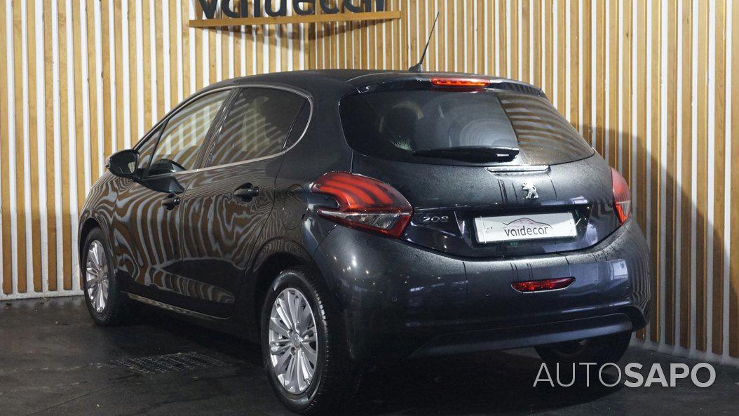 Peugeot 208 1.2 PureTech Allure de 2019