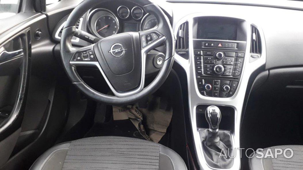 Opel Astra 1.6 CDTi Cosmo S/S de 2015