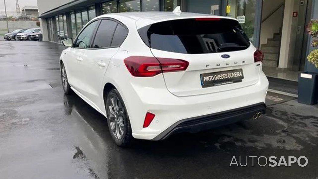 Ford Focus 1.0 EcoBoost MHEV ST-Line de 2024