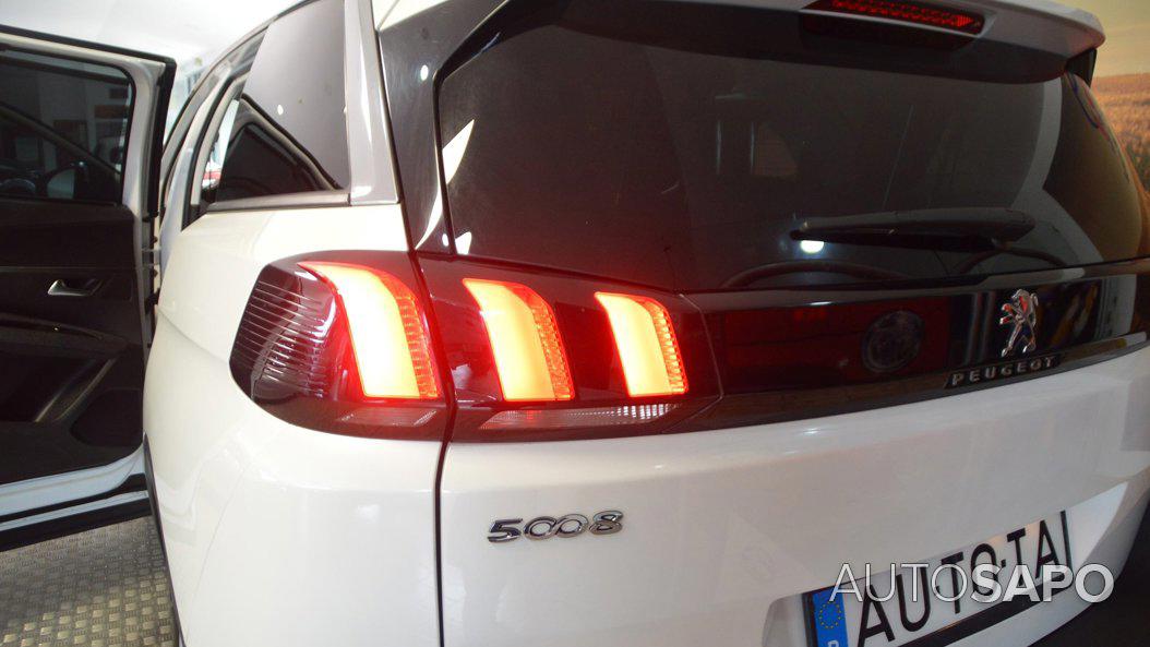 Peugeot 5008 1.2 PureTech Allure EAT8 de 2019