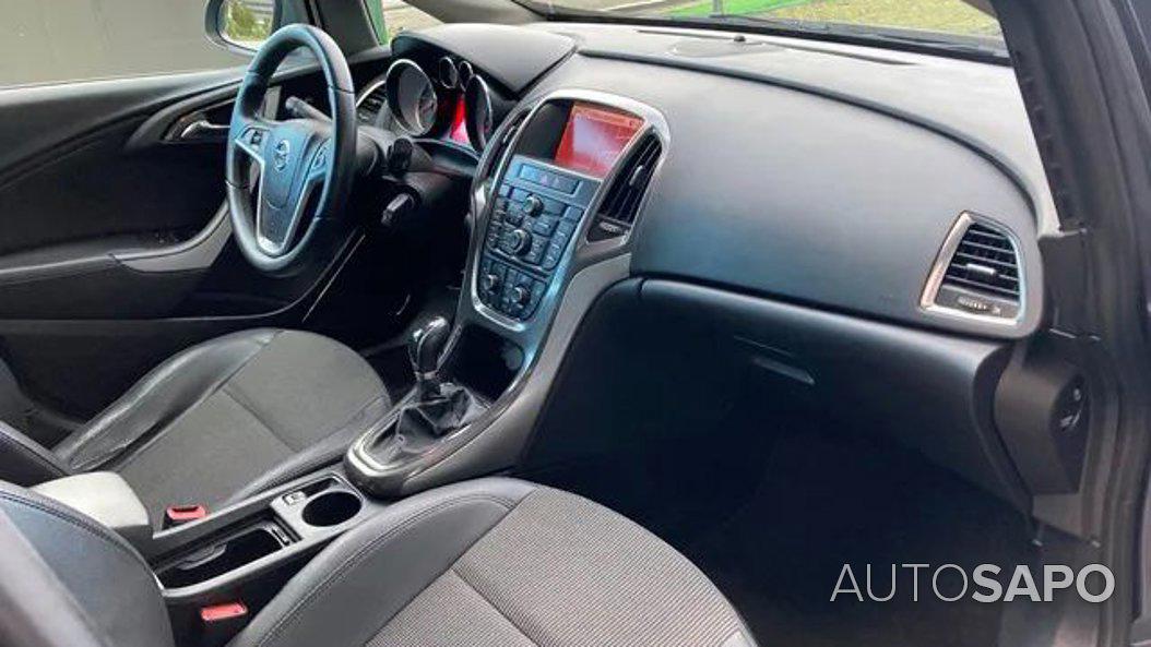 Opel Astra ST 1.7 CDTi Cosmo de 2011