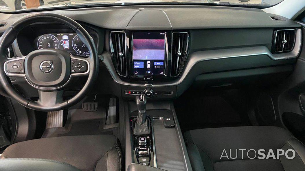 Volvo XC60 2.0 D4 Momentum Plus Geartronic de 2020