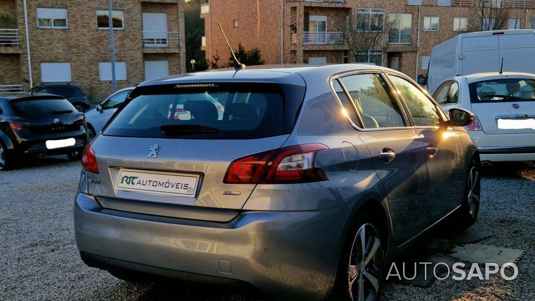 Peugeot 308 1.2 PureTech Allure J17 de 2016