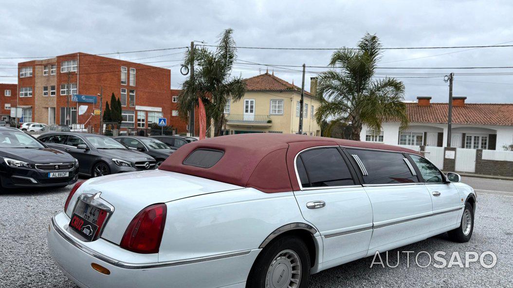 Lincoln Town Car de 2004