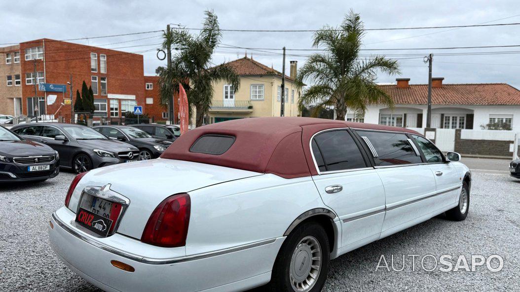 Lincoln Town Car de 2004