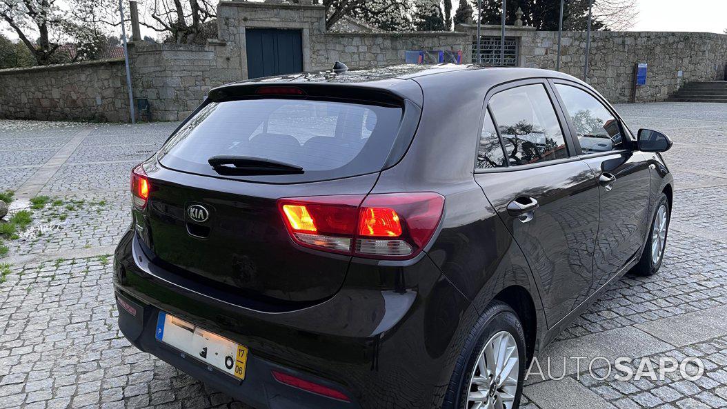 Kia Rio 1.2 CVVT SX de 2017