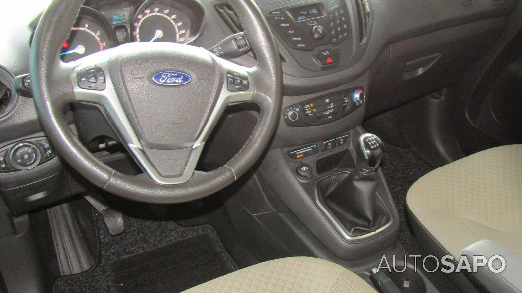 Ford Tourneo Courier 1.0 EcoBoost Titanium de 2017