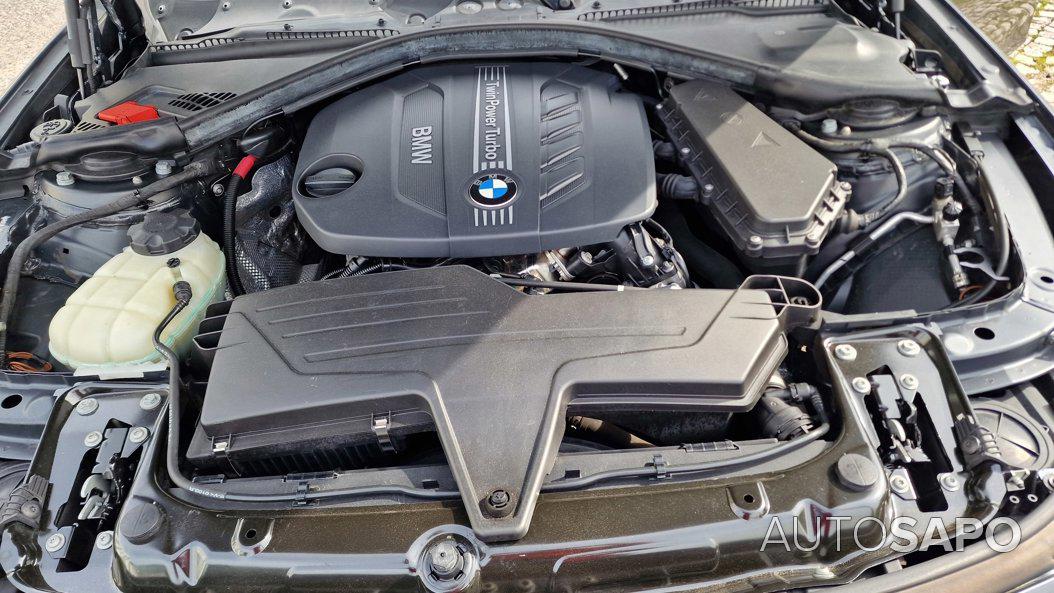BMW Série 3 318 d de 2013