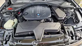 BMW Série 3 318 d de 2013