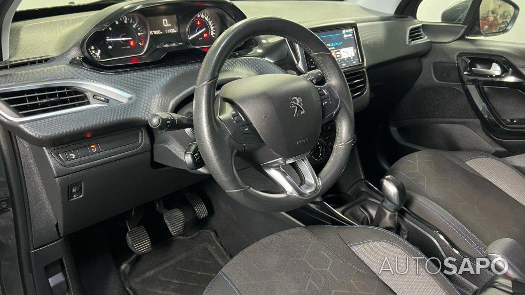 Peugeot 2008 1.2 PureTech Signature de 2019