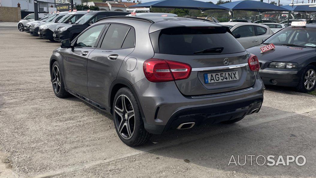 Mercedes-Benz Classe GLA 180 AMG Line de 2017