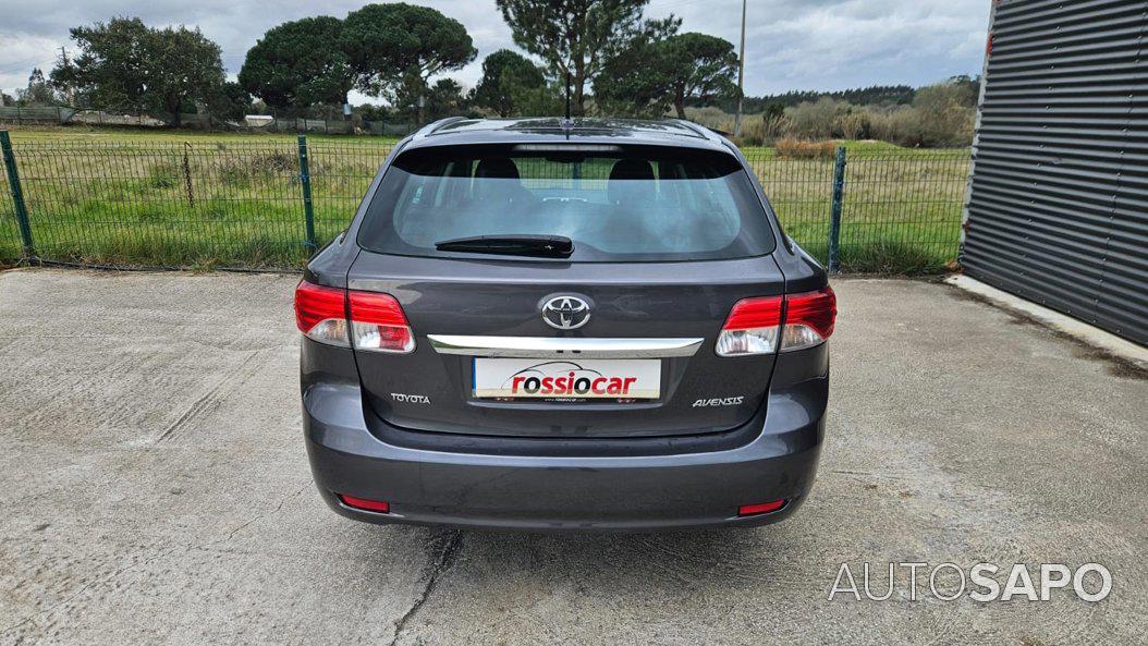 Toyota Avensis de 2012