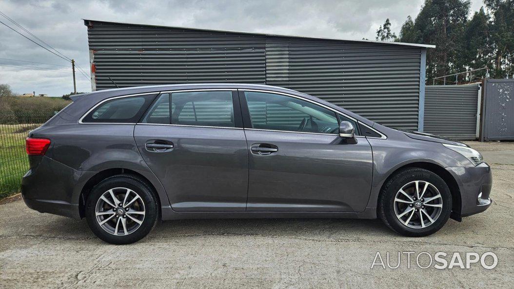 Toyota Avensis de 2012