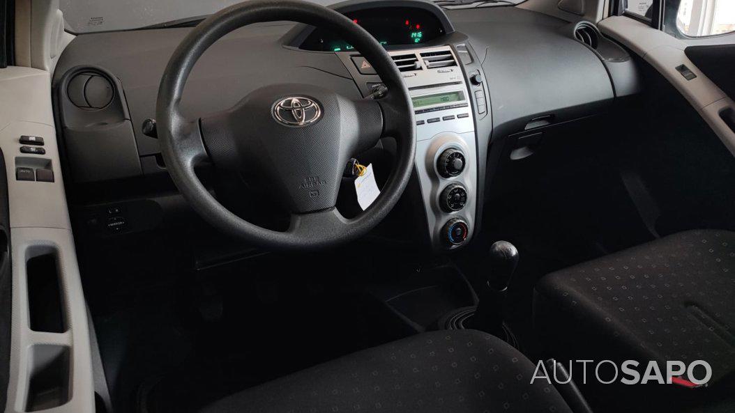 Toyota Yaris 1.0 VVT-i AC Manual de 2006