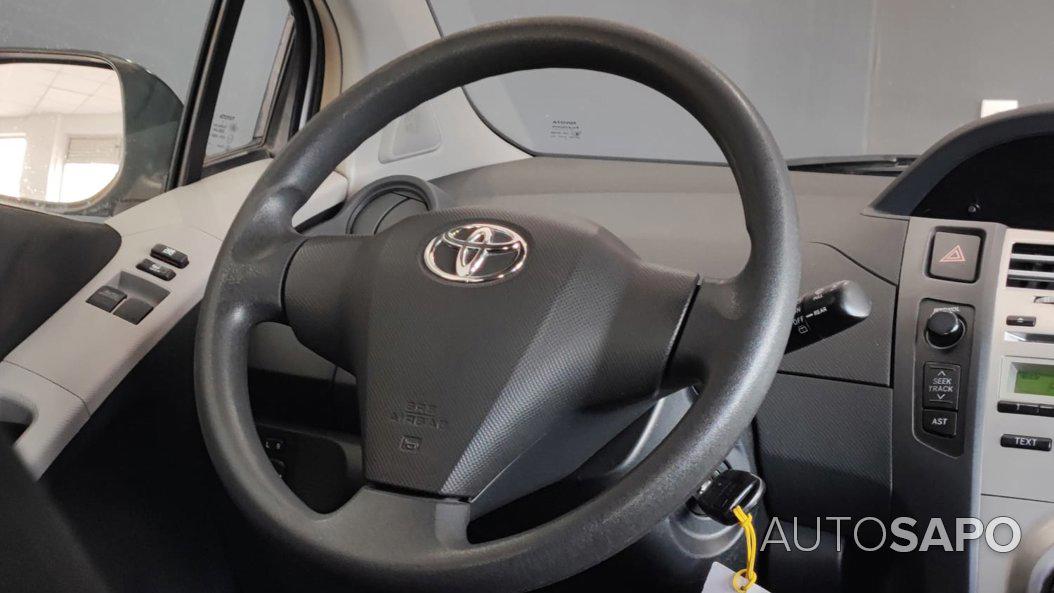 Toyota Yaris 1.0 VVT-i AC Manual de 2006