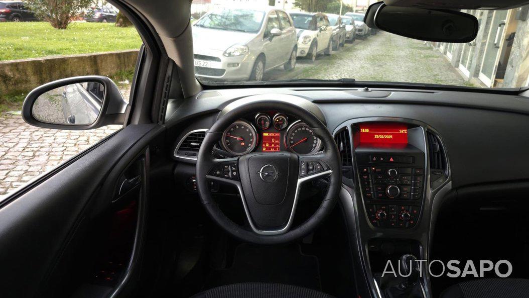 Opel Astra 1.4 Cosmo S/S de 2013